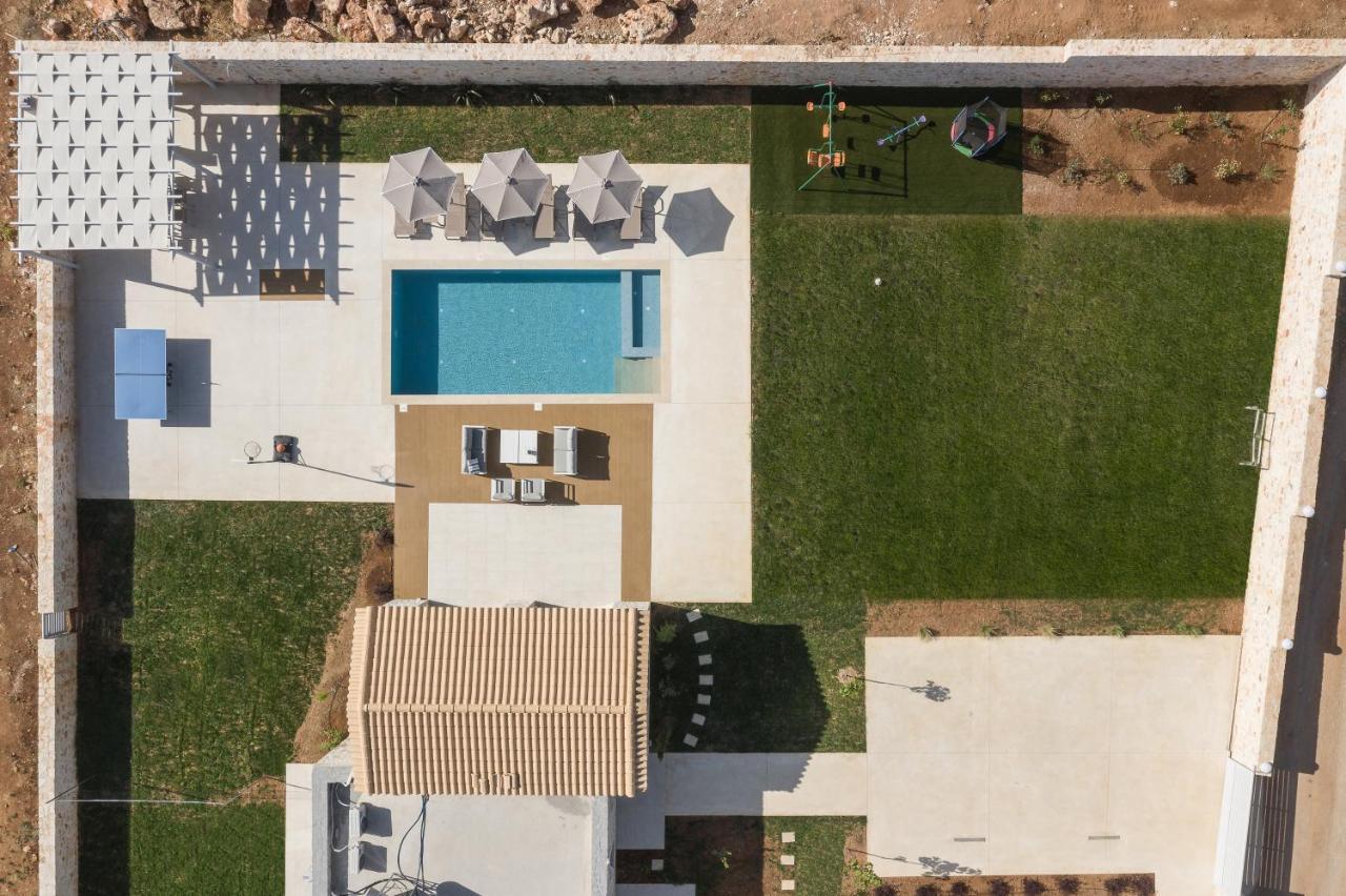 Evaero Villas I, Ii, Iii, IV - An Ever-So Inviting Escape, By Thinkvilla Sfáka 외부 사진